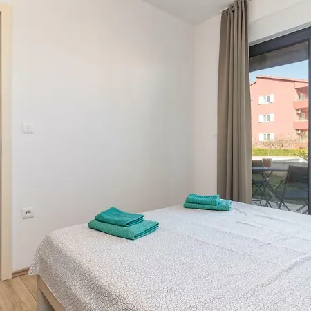 Apartment By The Sea